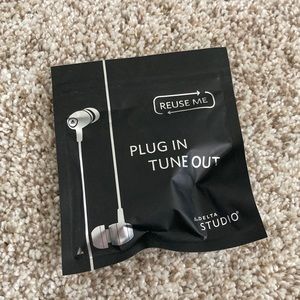 Earbuds